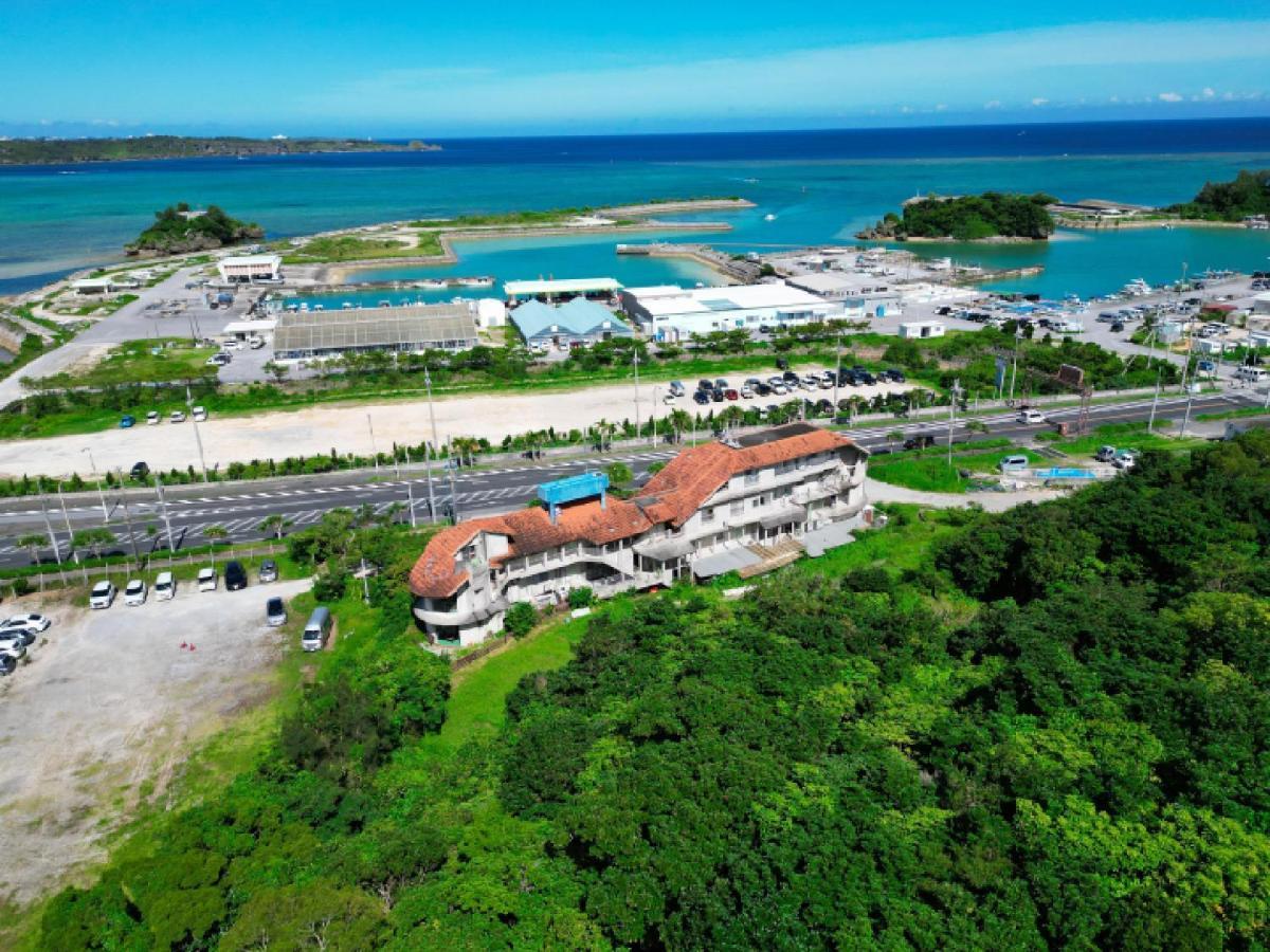 Buzz Resort Onna Buitenkant foto